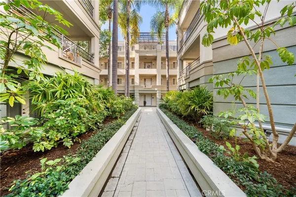 $829,000 | 2233 Martin, Unit 204, Irvine, CA 92612