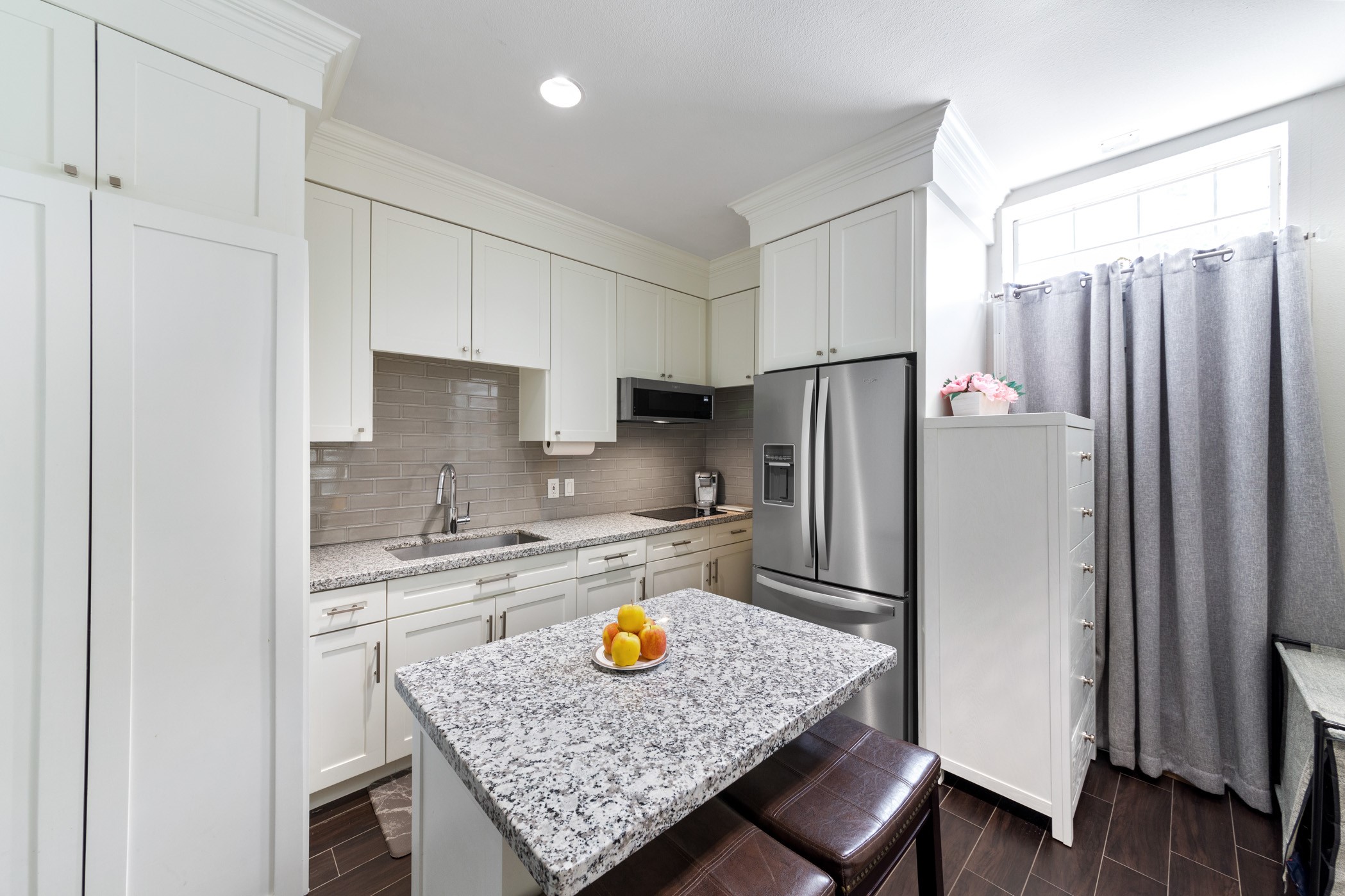 722 Durham Drive Houston, TX 77007 - Photo 12 of 19