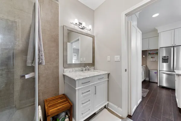 $899,000 | 722 Durham Drive, Houston, TX 77007