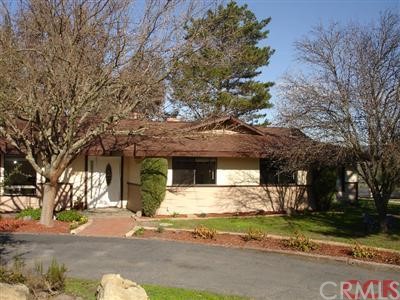 9324 Carmel Road Atascadero, CA 93422 - Photo 1 of 1 Entry door and circular drive
