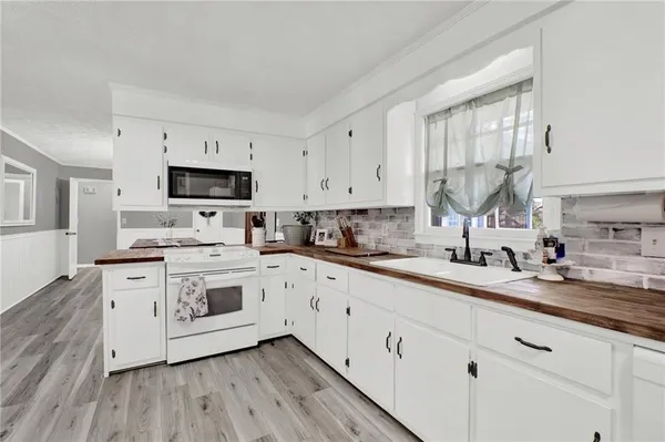 $369,900 | 189 Blackwood Court Southeast, Calhoun, GA 30701