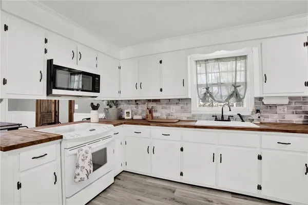 $369,900 | 189 Blackwood Court Southeast, Calhoun, GA 30701