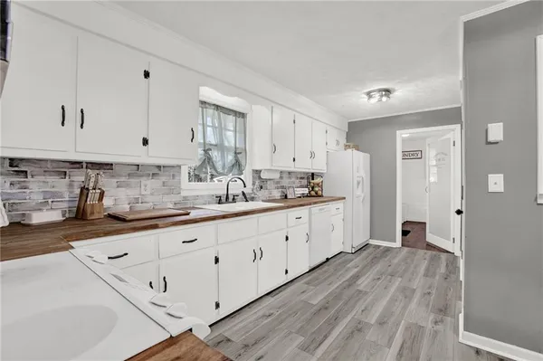 $369,900 | 189 Blackwood Court Southeast, Calhoun, GA 30701