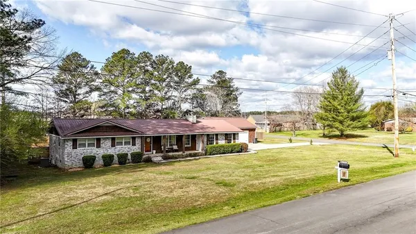 $369,900 | 189 Blackwood Court Southeast, Calhoun, GA 30701