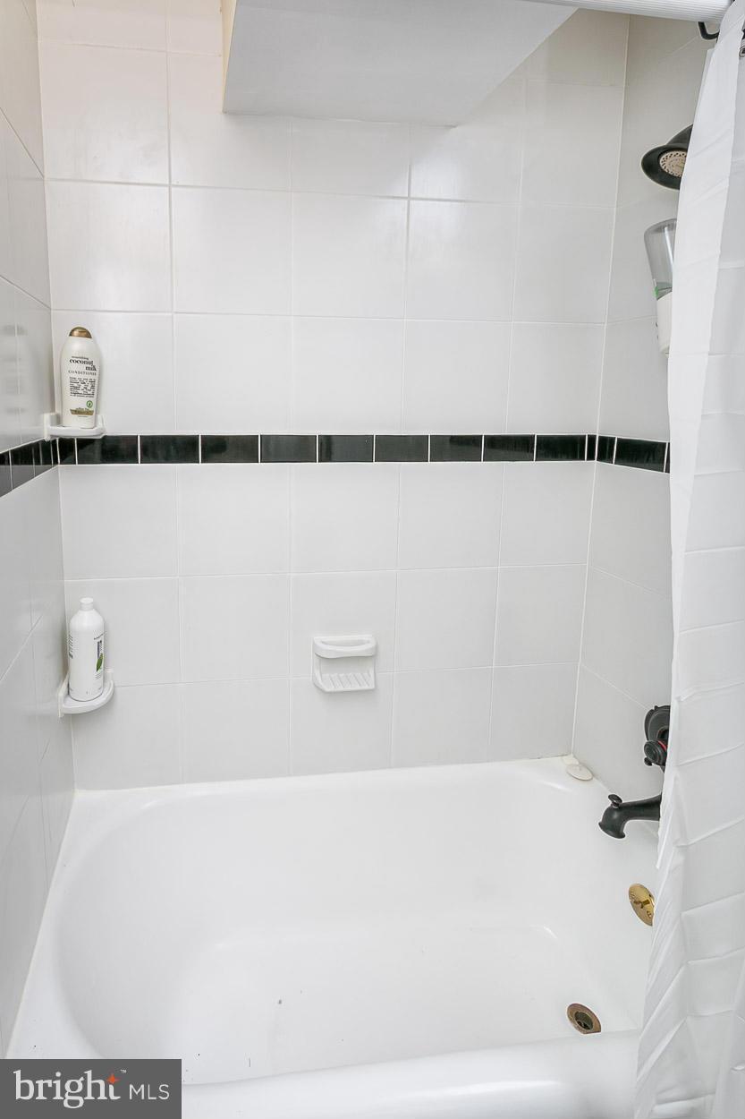 5506 South Bend Road Baltimore, MD 21209 - Photo 24 of 30 Bath
