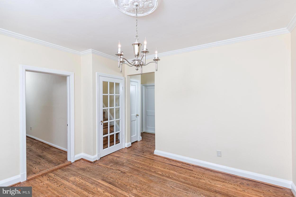 5506 South Bend Road Baltimore, MD 21209 - Photo 10 of 30 Dining Room