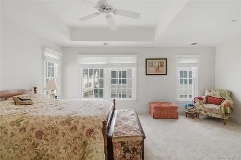 $899,000 | 23 Mariners Walk, Oyster Bay, NY 11771