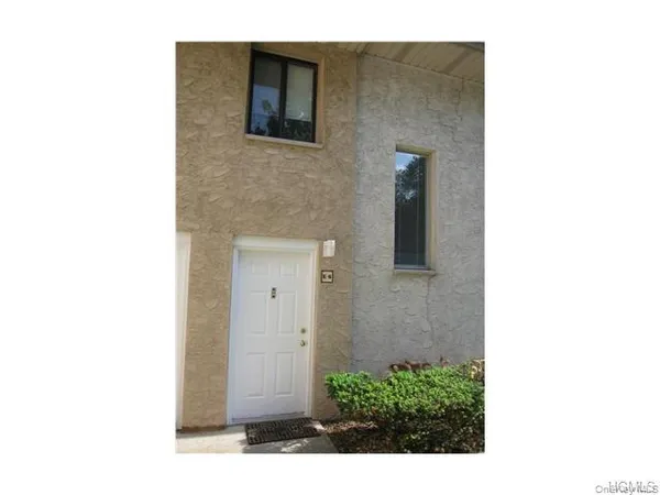 $2,600 | 85 North Middletown Road, Unit A7, Nanuet, NY 10954