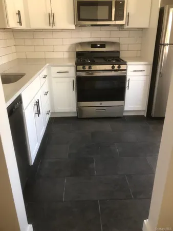 $2,600 | 85 North Middletown Road, Unit A7, Nanuet, NY 10954