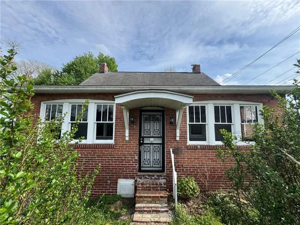 $119,900 | 804 Eastman Street, West Mifflin, PA 15122