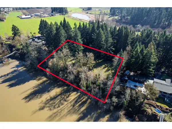 $1,100,000 | 400 Northwest Riverpark Place, Canby, OR 97013