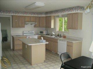2331 Dover Rochester, MI 48309 - Photo 5 of 20 Dover 5