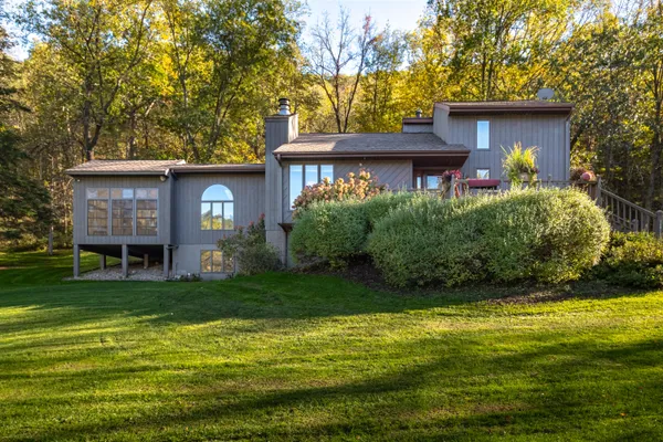 $639,900 | 7030 Birchwood Drive, La Crescent, MN 55947