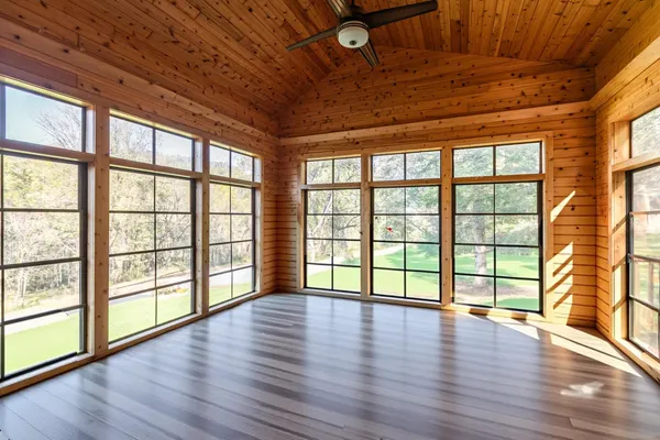 $639,900 | 7030 Birchwood Drive, La Crescent, MN 55947