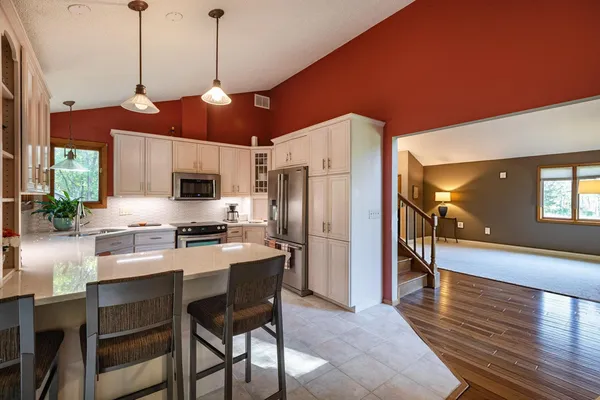 $639,900 | 7030 Birchwood Drive, La Crescent, MN 55947