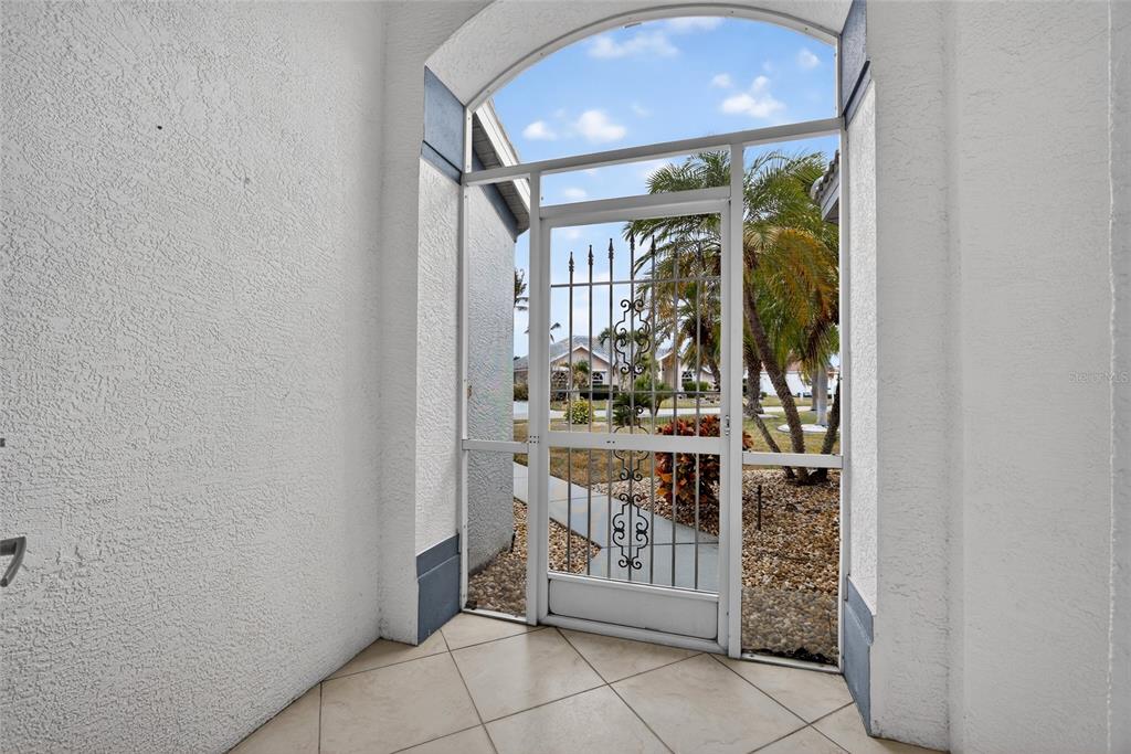 10221 Arrowhead Drive Punta Gorda, FL 33955 - Photo 4 of 39