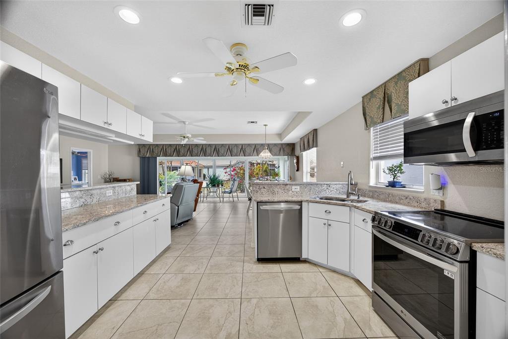 10221 Arrowhead Drive Punta Gorda, FL 33955 - Photo 9 of 39