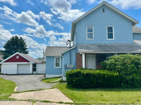$900 | 144 East Grace Street, Old Forge, PA 18518