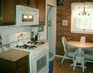 1133 Robinson Road Pittsburgh, PA 15237 - Photo 3 of 8 Kitchen.