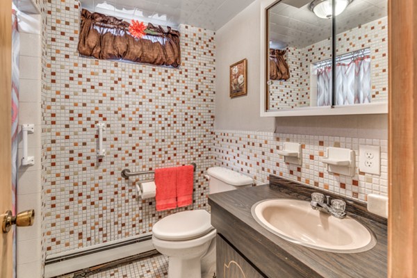 15 Graystone Road Stoneham, MA 02180 - Photo 27 of 30 Gallery Image 27