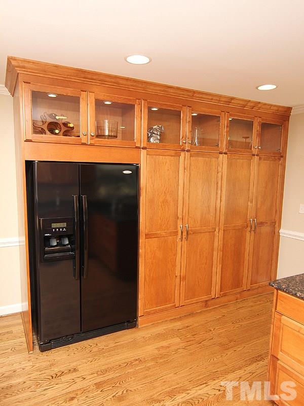 Ample Cabinet Space