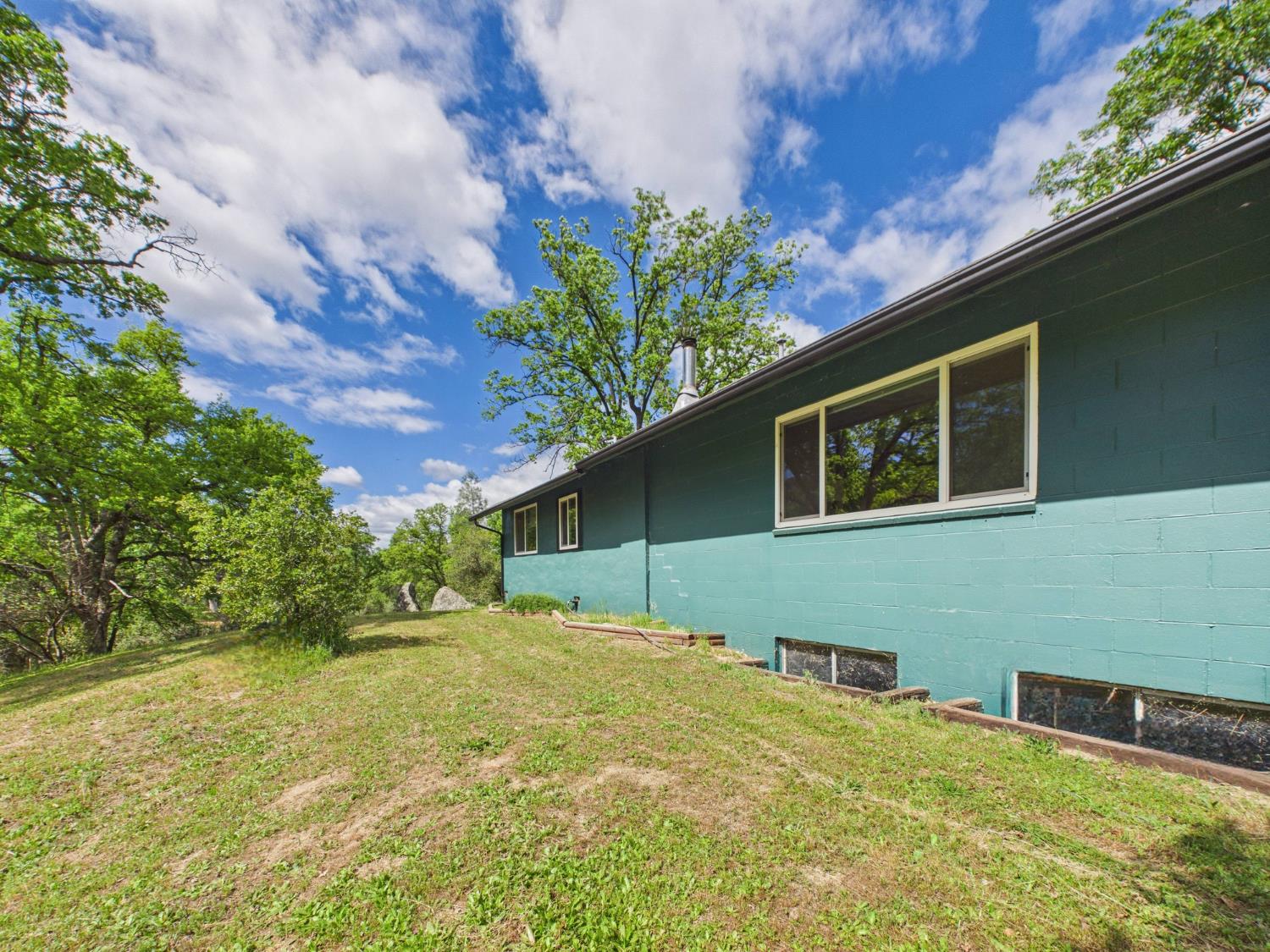 37777 China Creek Road Oakhurst, CA 93644 - Photo 49 of 64