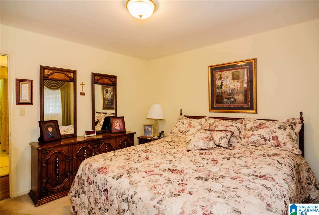 1329 Sumar Road Birmingham, AL 35213 - Photo 18 of 34