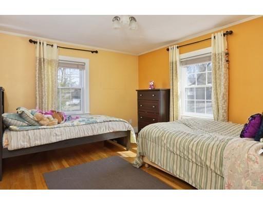 3 Holman Road Newton, MA 02466 - Photo 8 of 15 Gallery Image 8