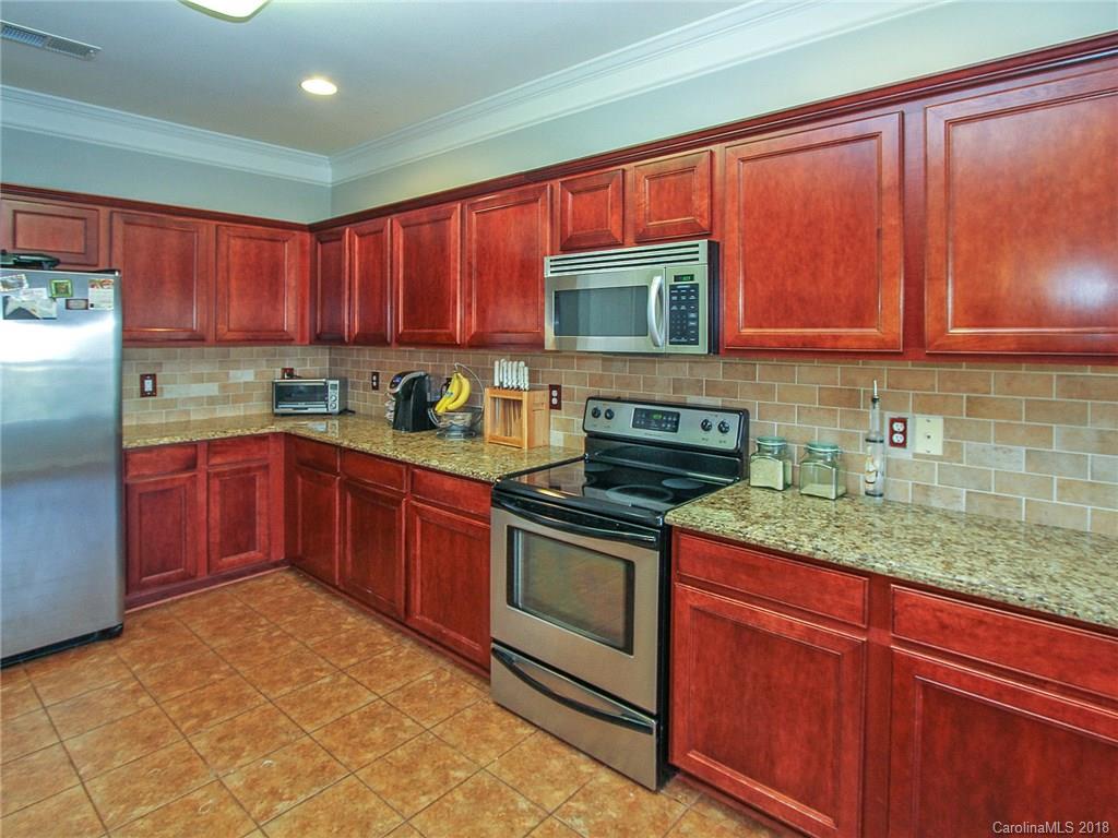 16335 Hayfield Road Charlotte, NC 28213 - Photo 6 of 26