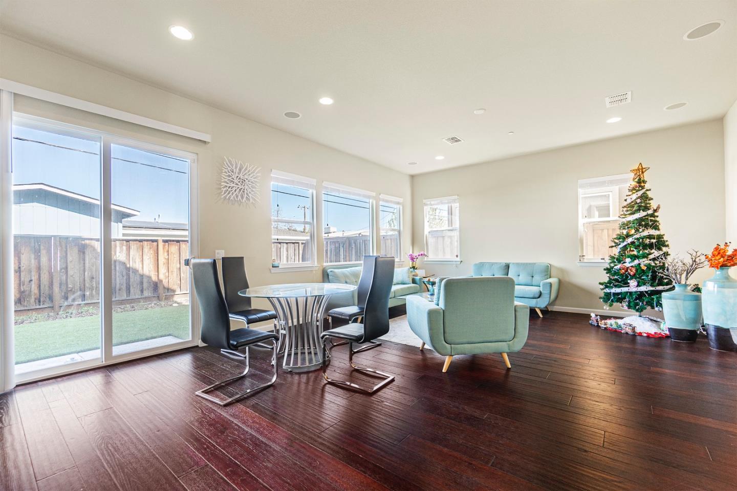 1875 Worthington Circle Santa Clara, CA 95050 - Photo 3 of 39 a living room with furniture and a wooden floor