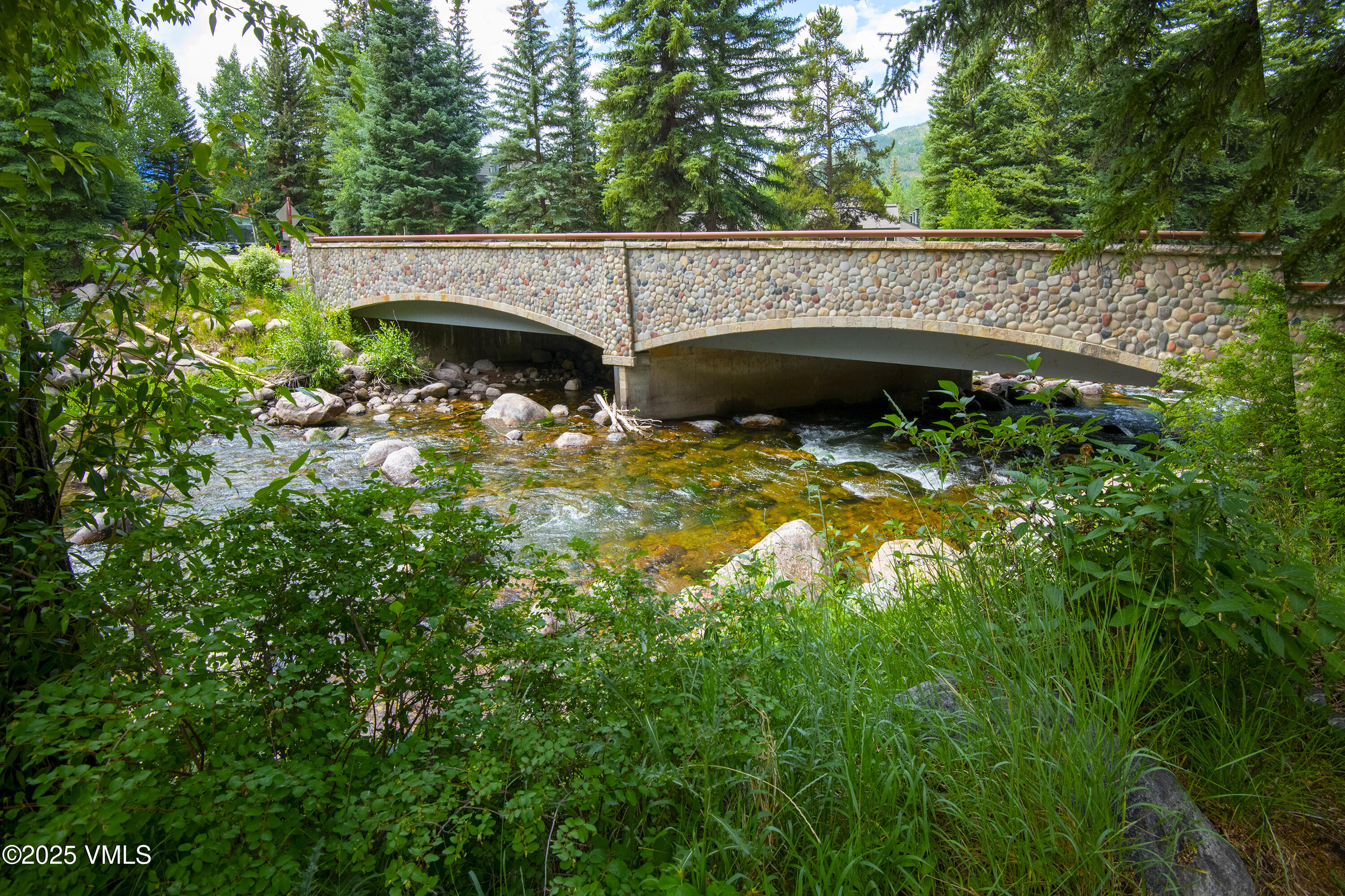 1360 Westhaven Drive, Unit 5A Vail, CO 81657 - Photo 40 of 60 a view of yard from a balcony