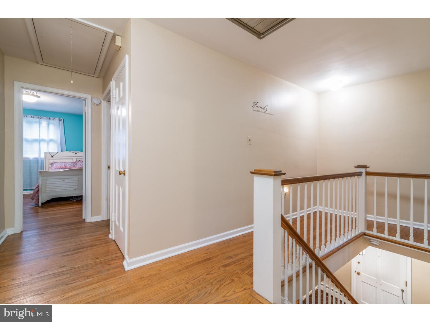 1705 Terwood Road Huntingdon Valley, PA 19006 - Photo 20 of 24 Hallway