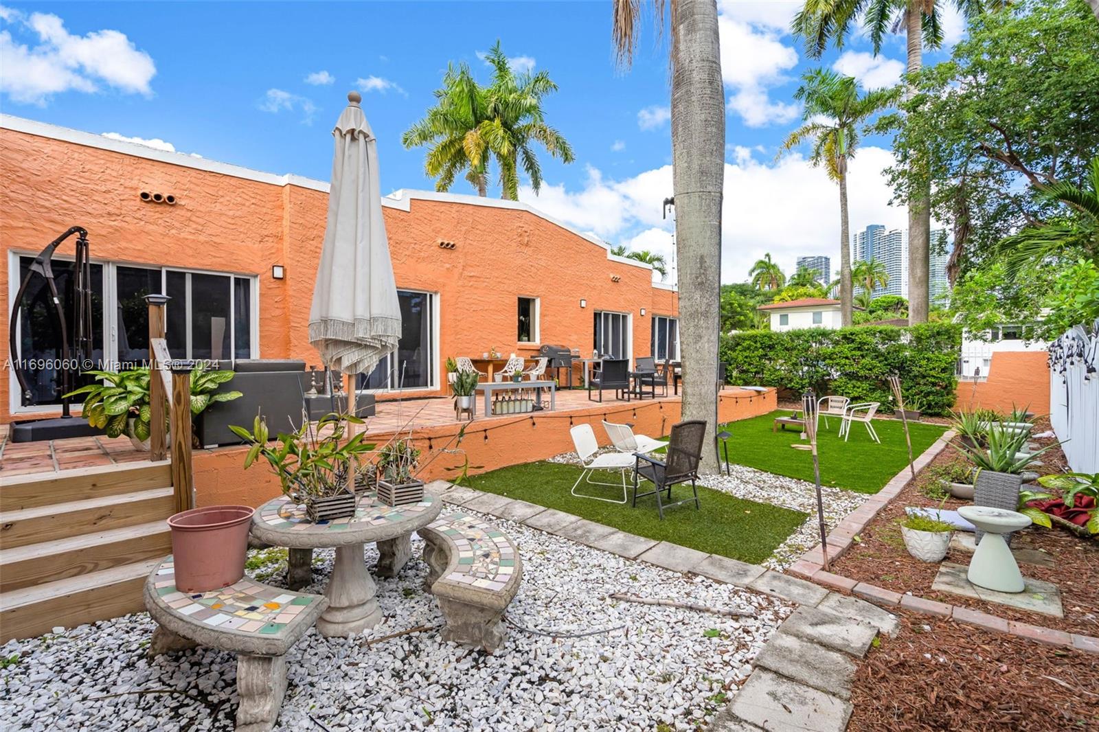 42 Southwest 19th Road Miami, FL 33129 - Photo 26 of 32