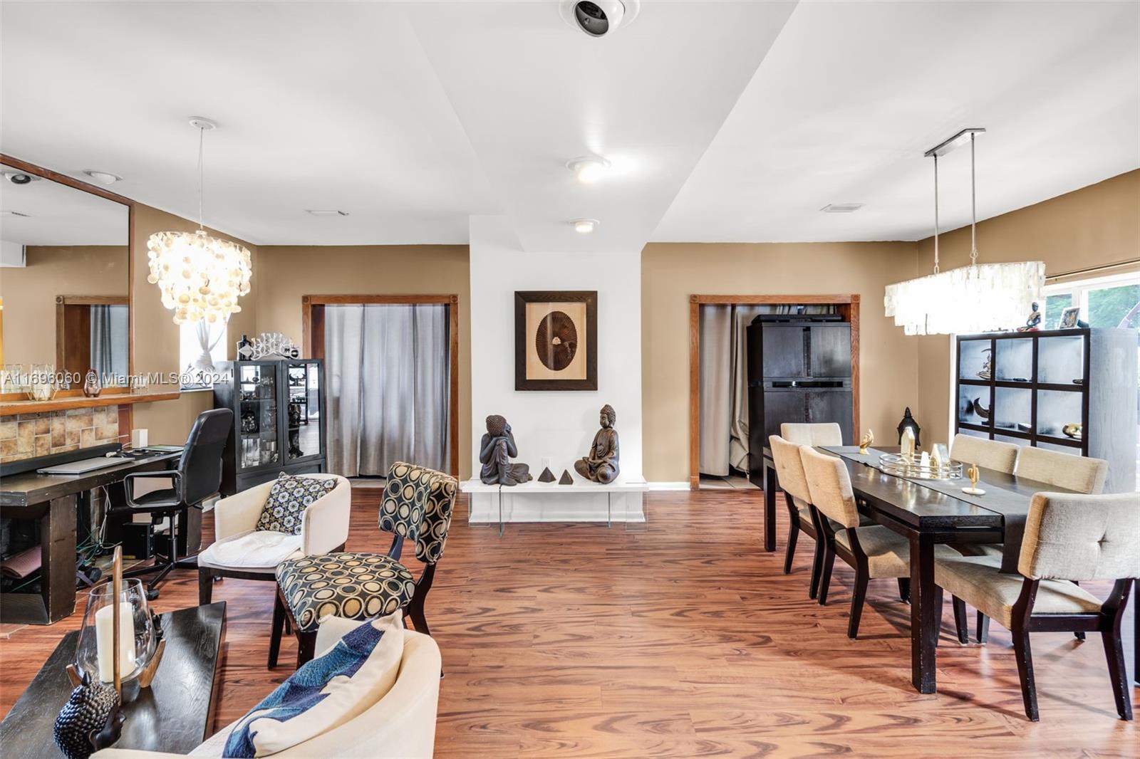 42 Southwest 19th Road Miami, FL 33129 - Photo 8 of 32