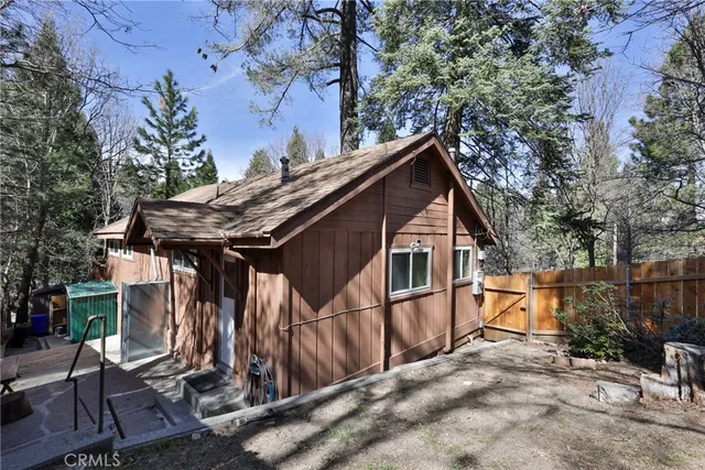 $345,000 | 22945 Redwood Way, Crestline, CA 92325