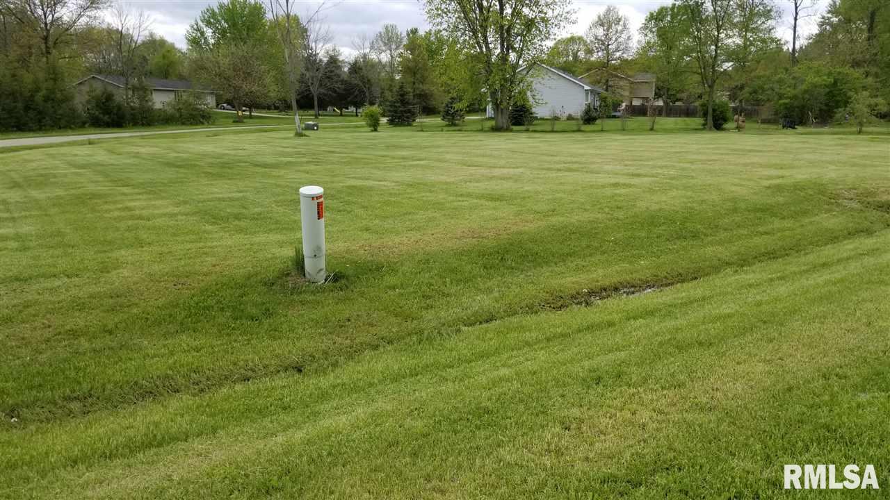 North Willow Road Peoria, IL 61615 - Photo 1 of 6 Gallery Image 1