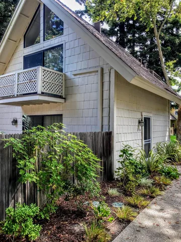 $3,400 | 2534 West Middlefield Road, Mountain View, CA 94043