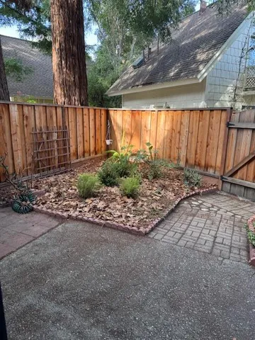 $3,400 | 2534 West Middlefield Road, Mountain View, CA 94043