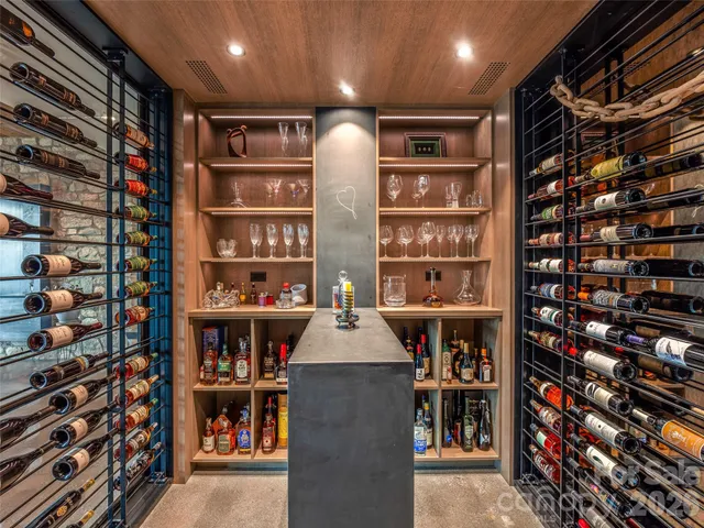 $5,800,000 | 112 Moon Shadow Lane, Marshall, NC 28753