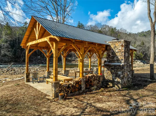 $5,800,000 | 112 Moon Shadow Lane, Marshall, NC 28753