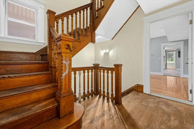 $1,149,999 | 139 Lincoln Street, Worcester, MA 01605