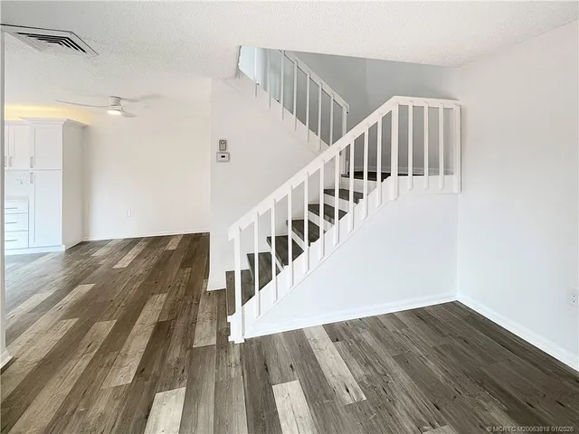 $2,700 | 3900 County Line Road, Unit 5C, Jupiter, FL 33469