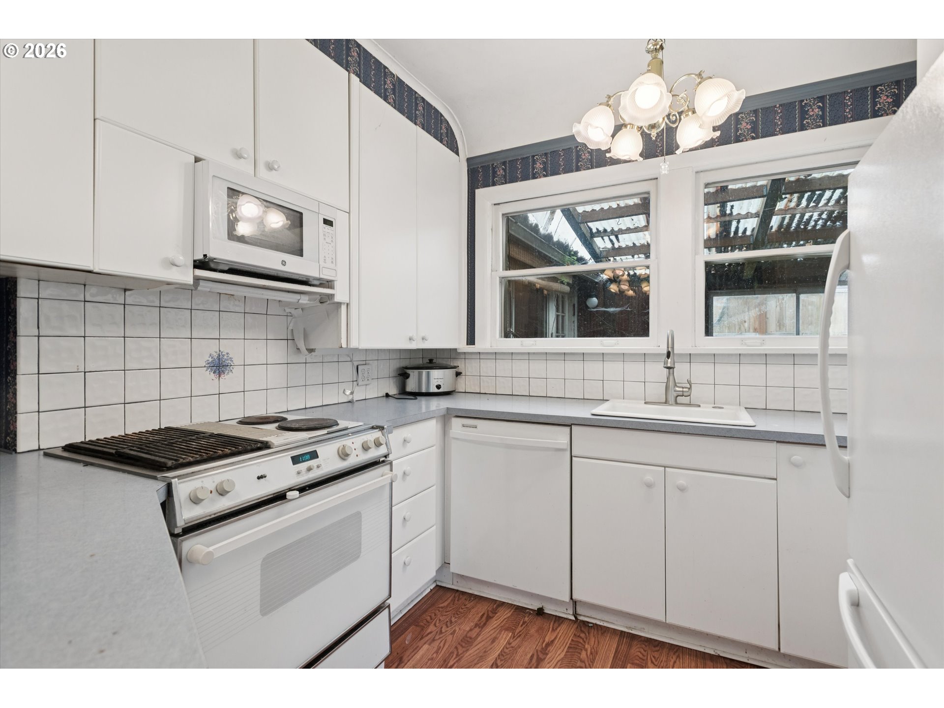 7812 Southwest Oak Street Portland, OR 97223 - Photo 12 of 46