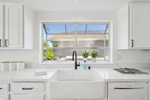 $1,799,000 | 35 Caribe Isle, Novato, CA 94949