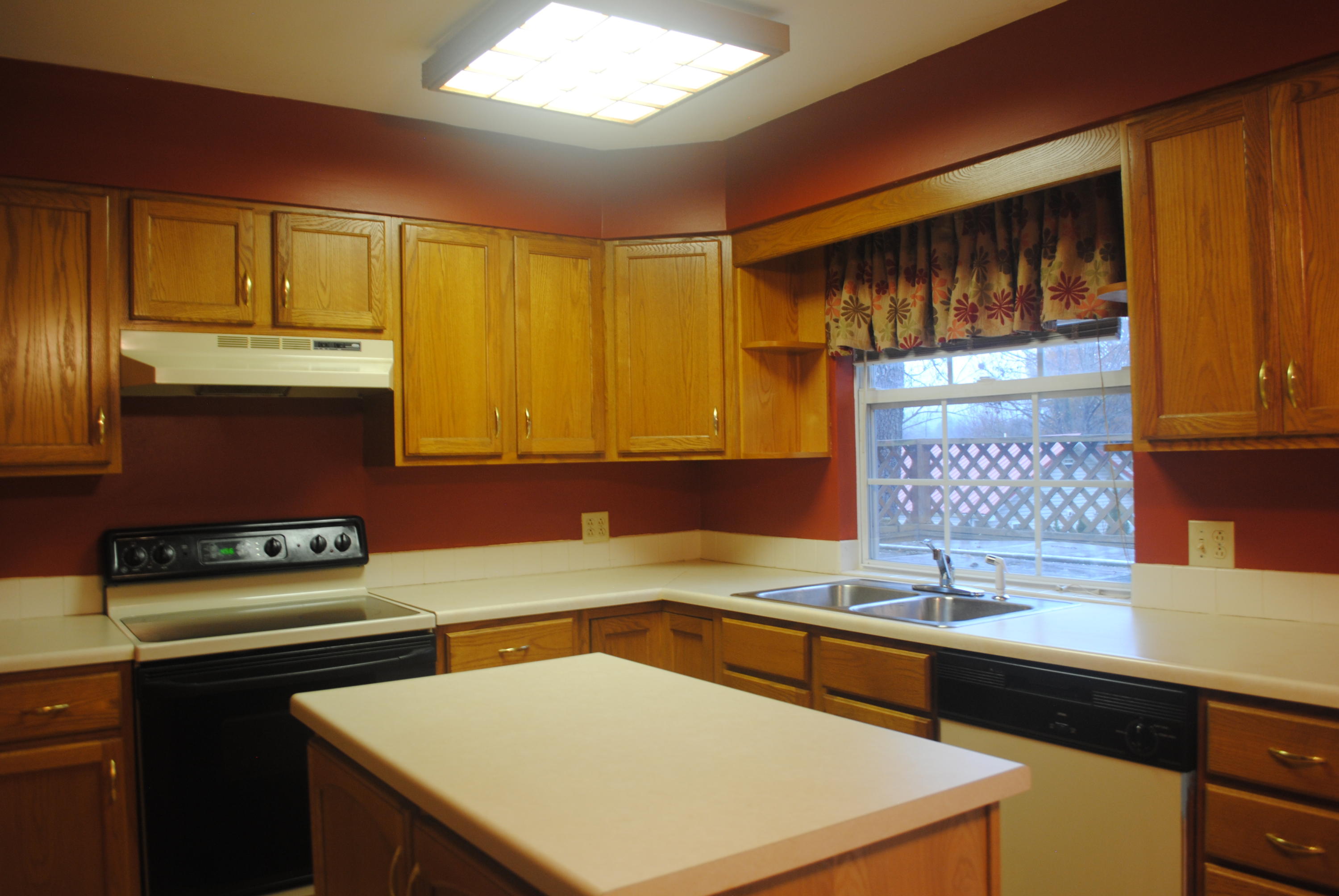 4318 Hayes Road Knoxville, TN 37912 - Photo 9 of 20 Kitchen