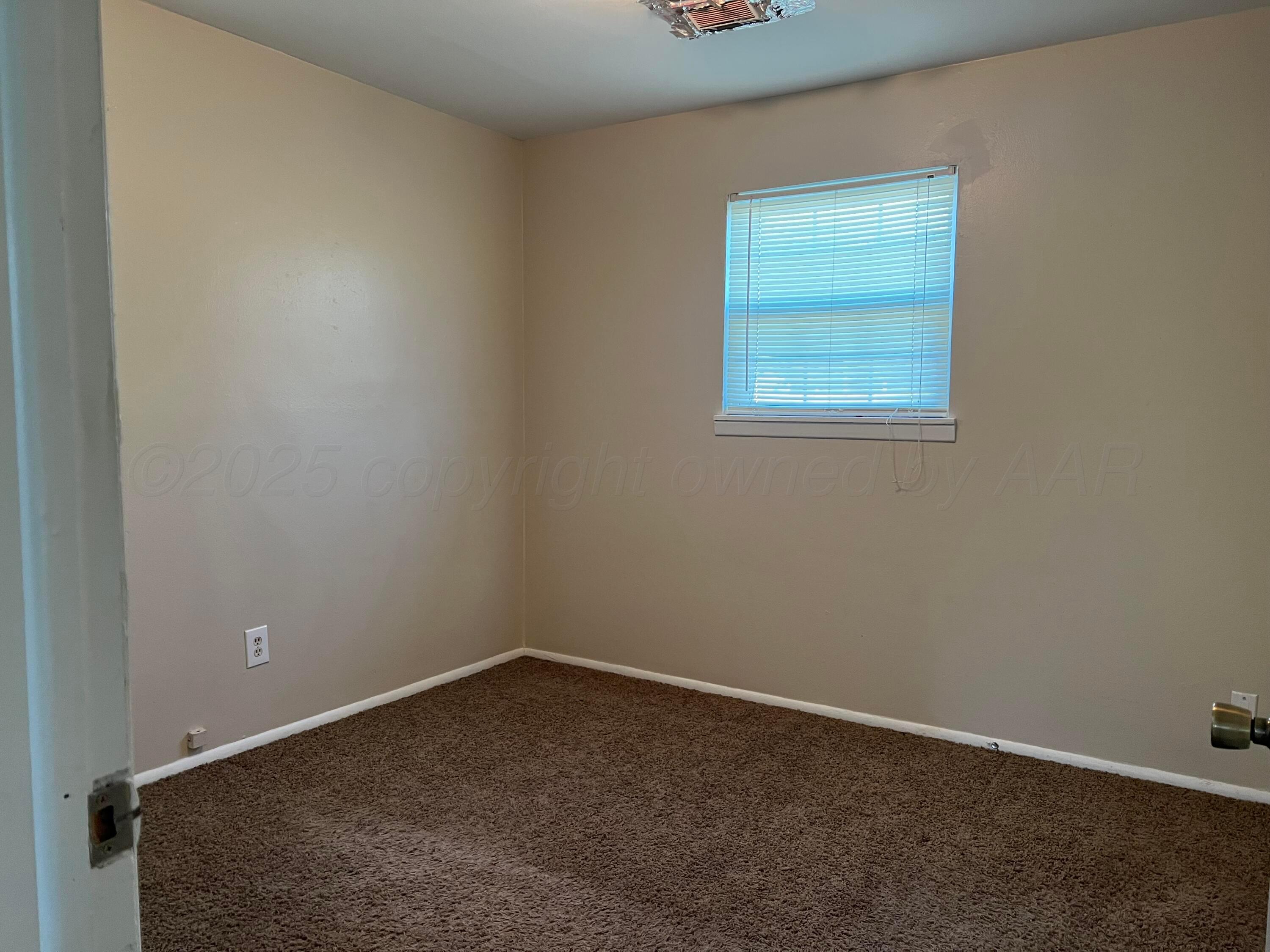 503-507 Southwest 13th Avenue Perryton, TX 79070 - Photo 7 of 10 IMG_3865