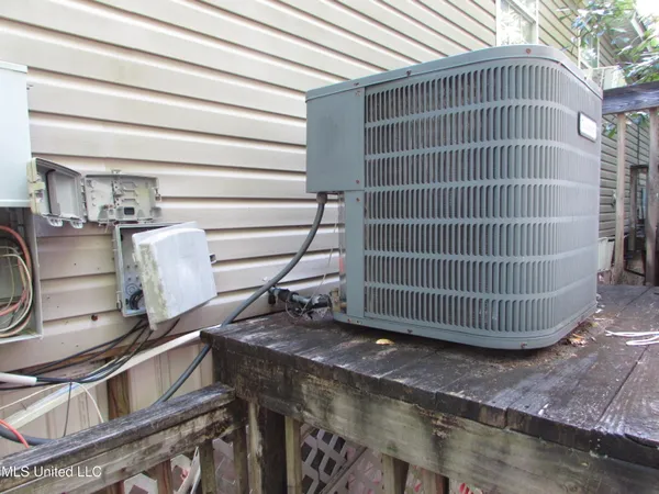 $198,000 | 903 Park View Place, Unit A & B, Gulfport, MS 39507