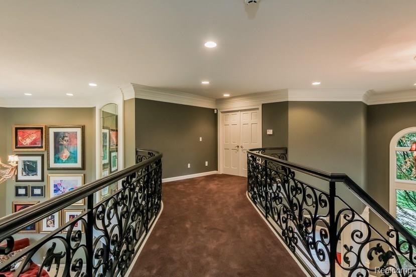 4355 Hickory Ridge Plymouth, MI 48170 - Photo 29 of 88 042-Landing-1301145-mls.jpg