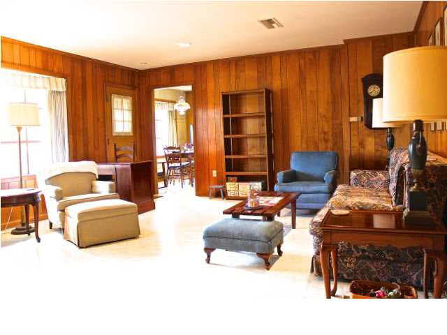 6202 Hanging Moss Road Jackson, MS 39206 - Photo 7 of 13 Photo 7