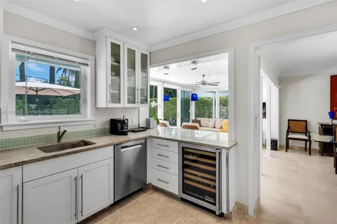$2,590,000 | 3435 Royal Palm Avenue, Miami Beach, FL 33140